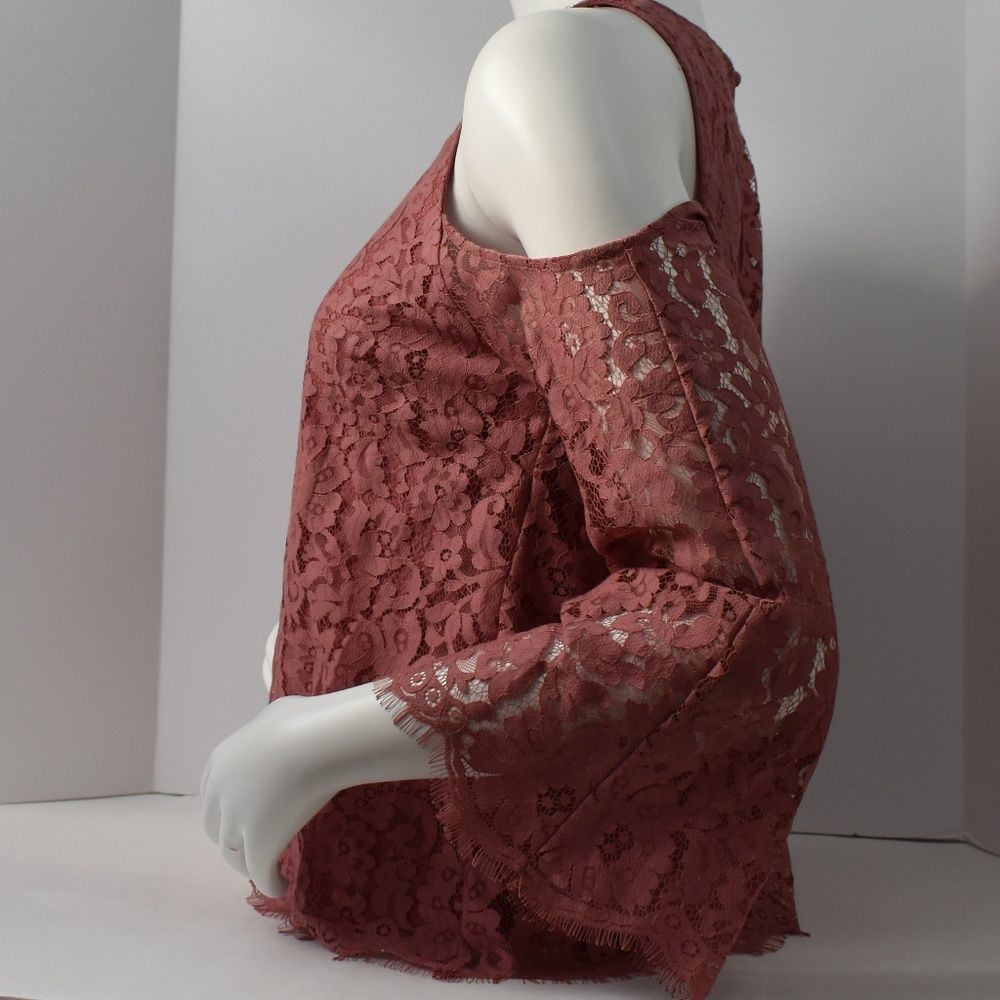 Lace Shoulder Cut Out Blouse - Picture 4 of 6